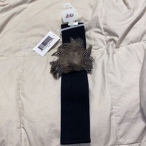 Dots Feather Mid Waist Stretchy Fashion Belt With Button Closure